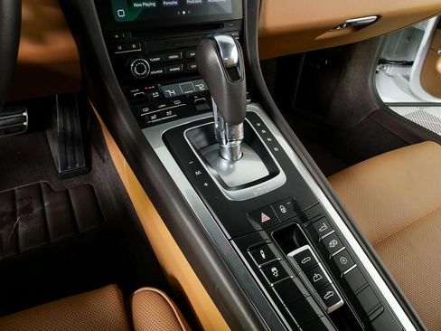 Certified 2018 Porsche 911 Carrera 4S image 19