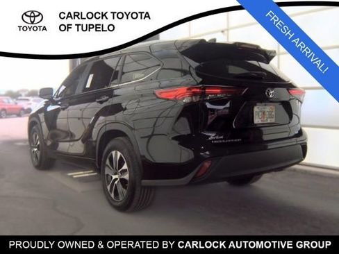 Used 2023 Toyota Highlander XLE FWD image 5