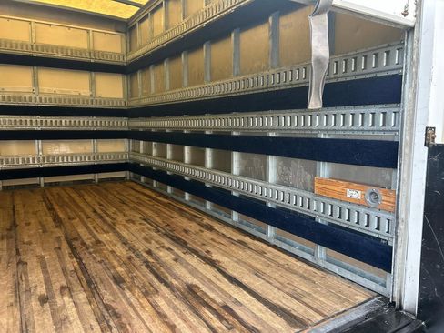 Used 2015 Chevrolet Express 3500 RWD image 12
