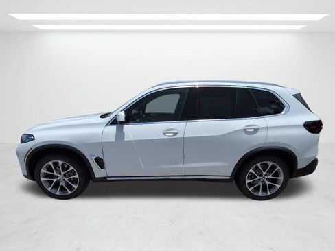 New 2026 BMW X5 sDrive40i w/ Parking Assistance Package RWD image 7