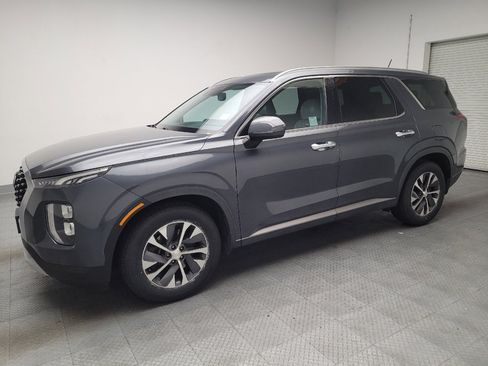 Used 2020 Hyundai Palisade SEL FWD image 2