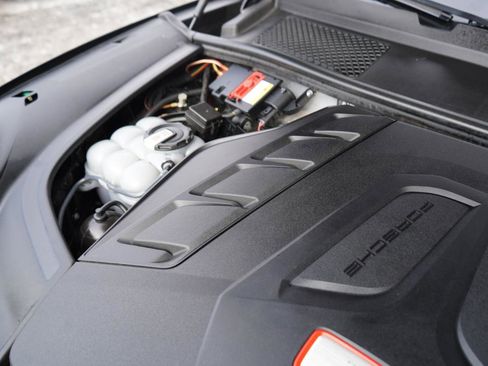 Used 2021 Porsche Cayenne Turbo image 87