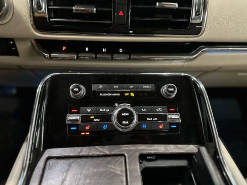 Used 2021 Lincoln Navigator L Reserve w/ Luxury Package image 23