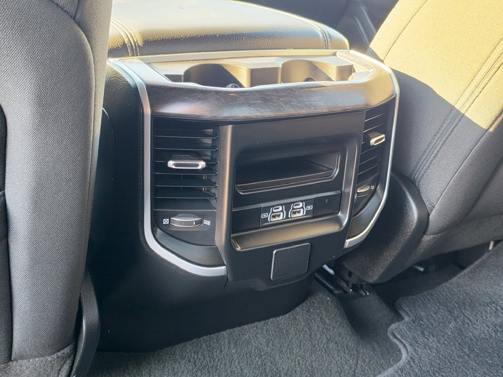 Used 2023 RAM 1500 Big Horn AWD/4WD image 30