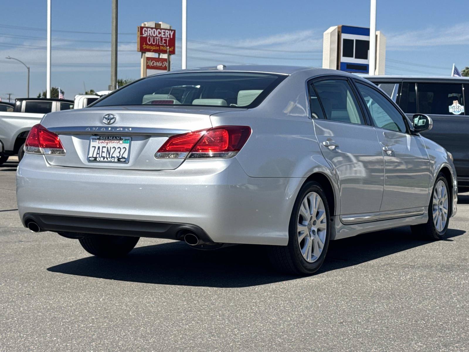 Used 2012 Toyota Avalon FWD image 5