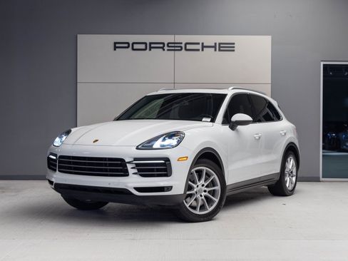 Certified 2021 Porsche Cayenne image 1