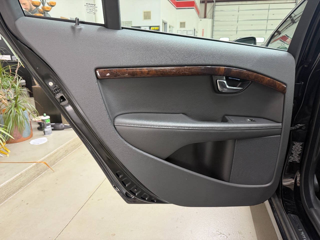 Used 2016 Volvo S80 T5 Platinum w/ Climate Package FWD image 11