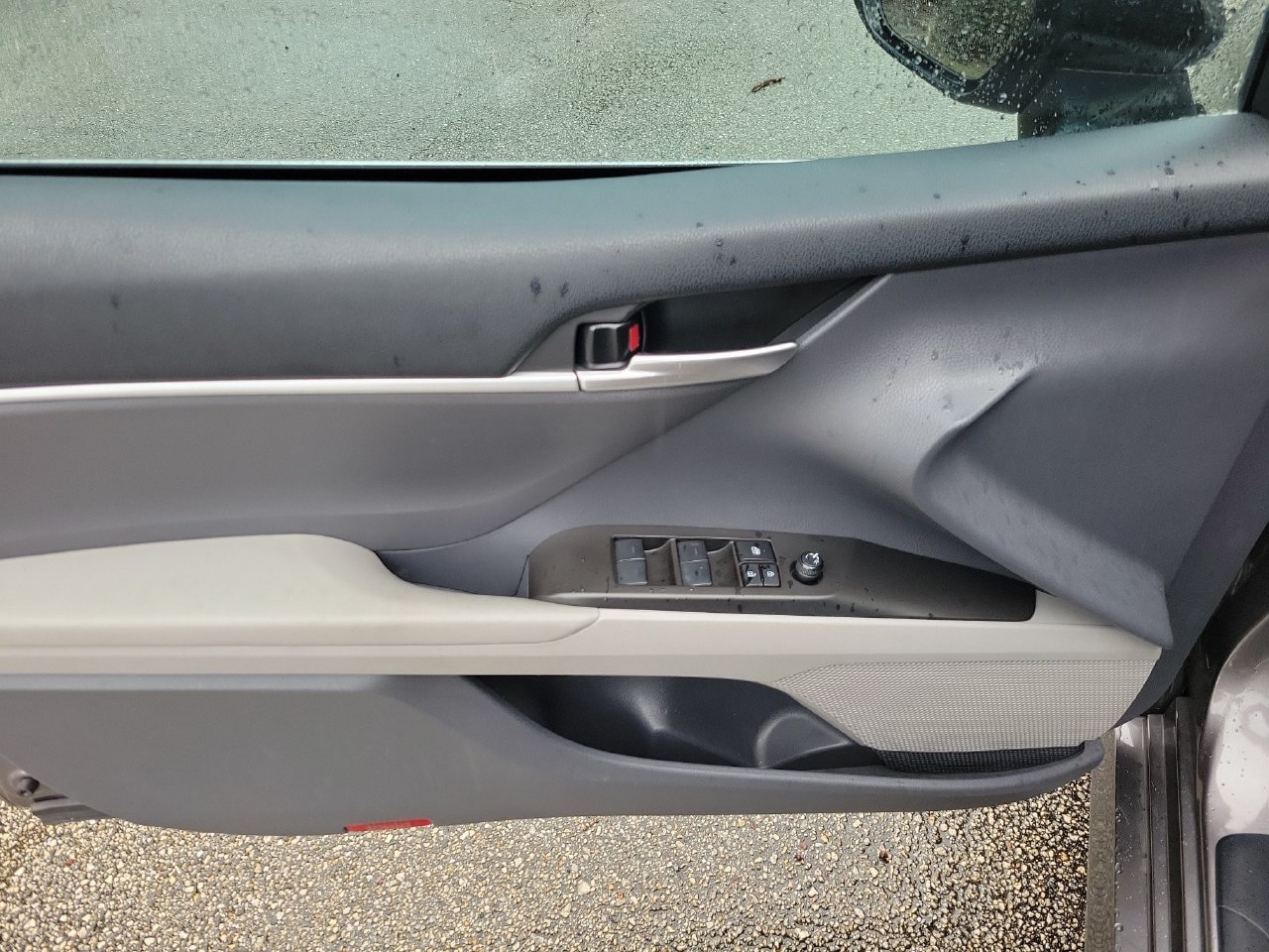Used 2023 Toyota Camry LE FWD image 13