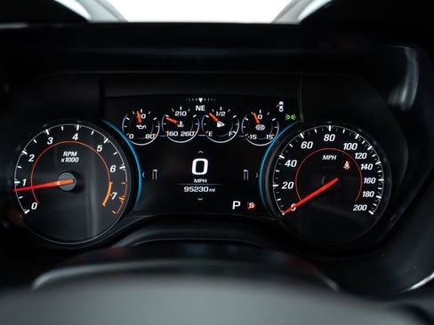 Used 2017 Chevrolet Camaro ZL1 RWD image 29