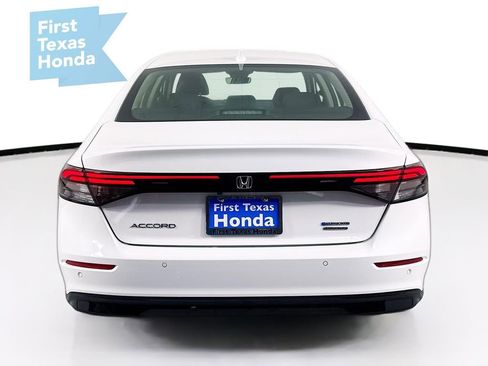 Used 2025 Honda Accord Touring image 6