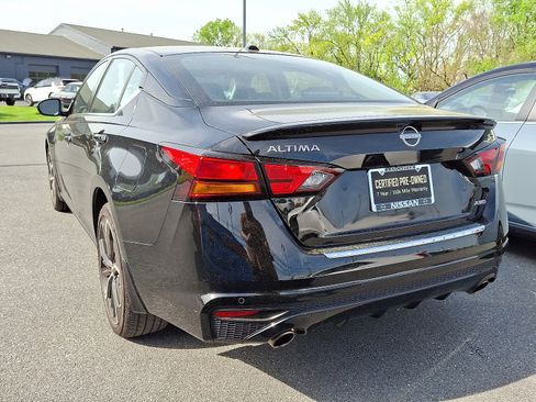 Certified 2023 Nissan Altima 2.5 SR image 3