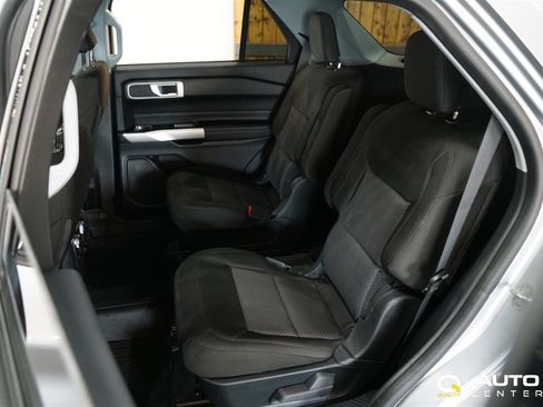Used 2022 Ford Explorer XLT AWD/4WD image 24