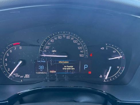 Used 2017 Cadillac XT5 Luxury image 32