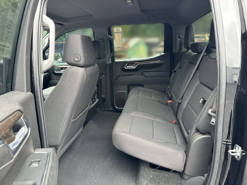 Used 2023 Chevrolet Silverado 1500 LT RWD image 28