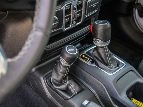 Used 2023 Jeep Gladiator Overland image 29