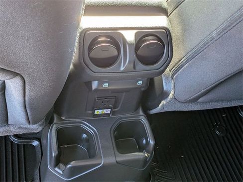 Used 2023 Jeep Gladiator Sport image 30