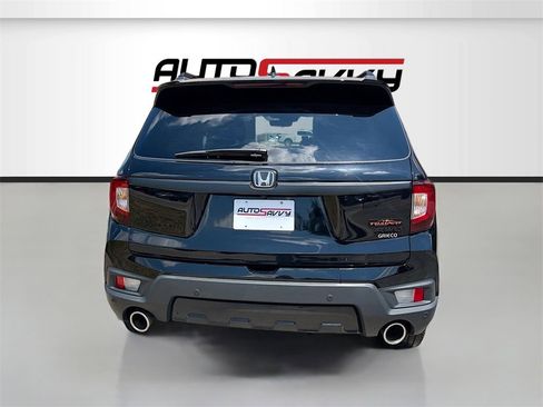Used 2023 Honda Passport TrailSport image 6