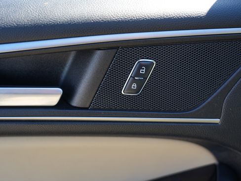 Used 2017 Ford Edge SEL w/ Equipment Group 201A image 17