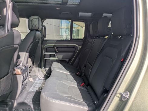Used 2023 Land Rover Defender 110 X-Dynamic SE image 27