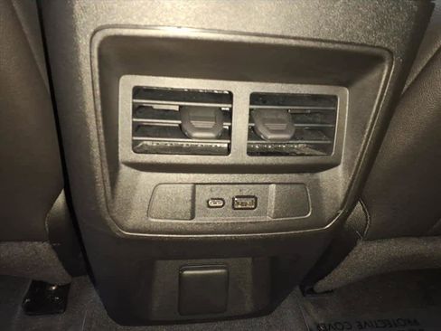 Used 2023 Chevrolet Colorado Z71 w/ Z71 Convenience Package 2 image 8