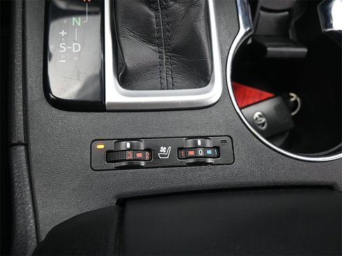 Used 2019 Toyota Highlander Limited Platinum image 33