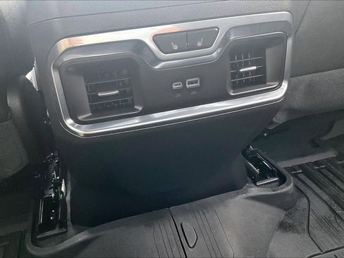 Used 2024 Chevrolet Silverado 1500 High Country w/ Z71 Off-Road Package image 32