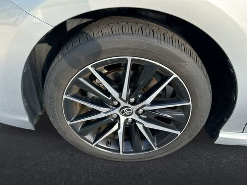 Used 2023 Toyota Camry SE w/ Convenience Package FWD image 10