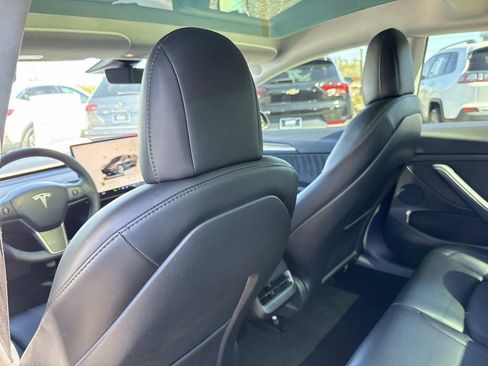 Used 2022 Tesla Model 3 image 14