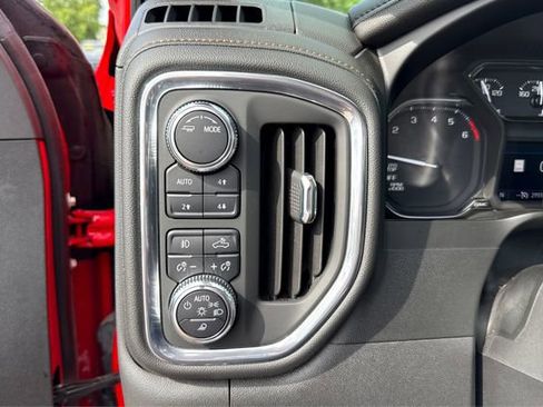 Used 2021 GMC Sierra 1500 AT4 w/ AT4 Preferred Package AWD/4WD image 17