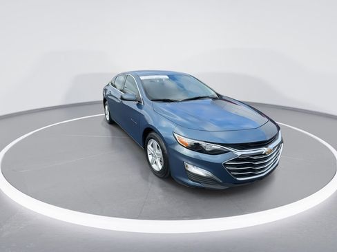 Used 2024 Chevrolet Malibu LS image 3