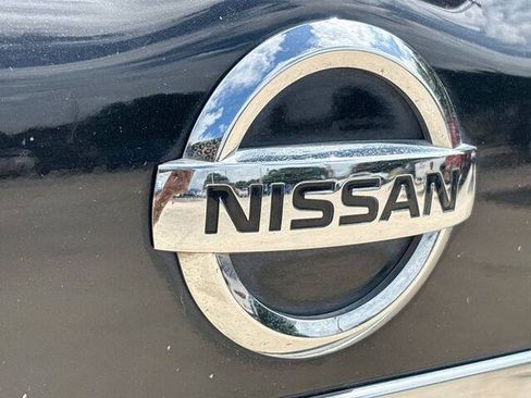 Used 2017 Nissan Pathfinder Platinum w/ Family Entertainment Package AWD/4WD image 32