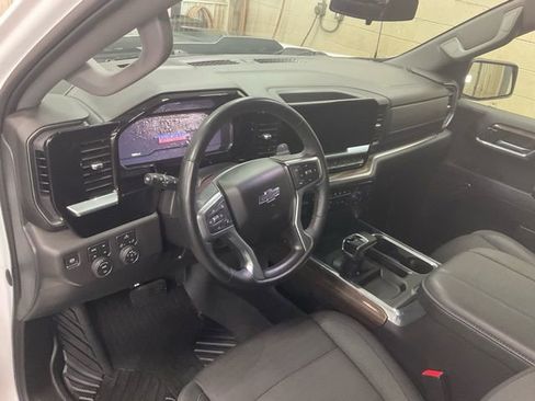 Used 2023 Chevrolet Silverado 1500 LT Trail Boss w/ Protection Package image 6