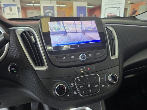 Used 2023 Chevrolet Malibu LT FWD image 21