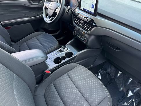 Used 2025 Ford Escape Active FWD image 17