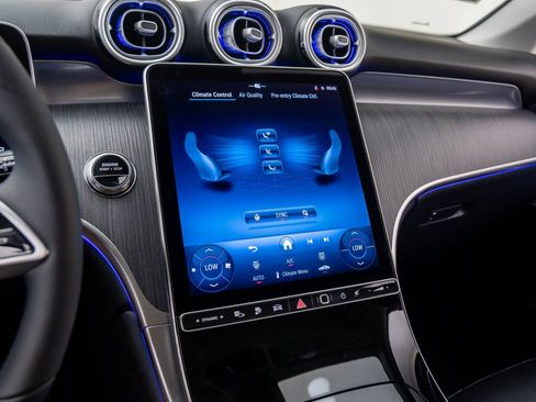 New 2026 Mercedes-Benz GLC 350e 4MATIC image 26