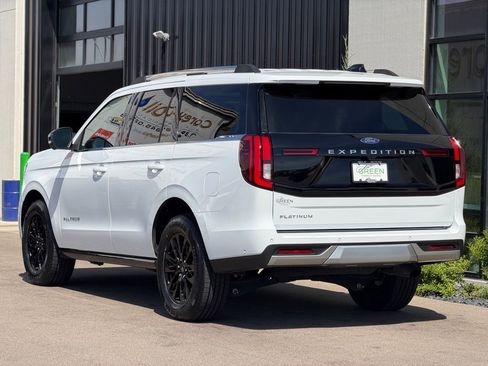 Used 2025 Ford Expedition Platinum AWD/4WD image 3