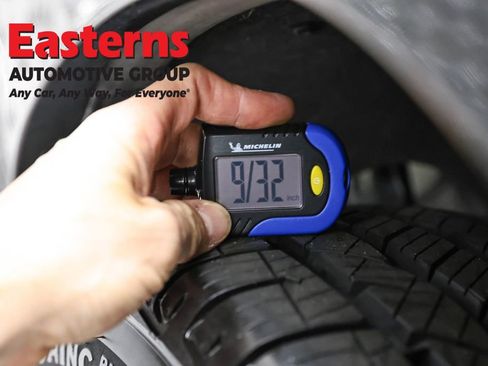 Used 2022 GMC Terrain Denali w/ Denali Premium Package AWD/4WD image 31