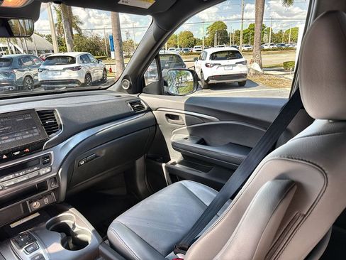 Used 2023 Honda Passport EX-L image 11