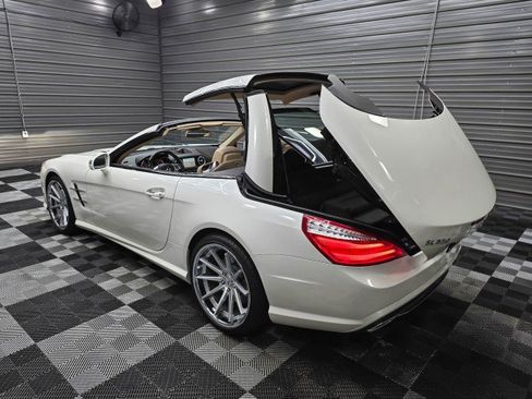 Used 2014 Mercedes-Benz SL 550 image 10