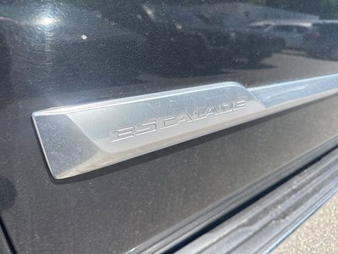 Used 2018 Cadillac Escalade 2WD image 10