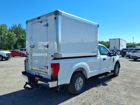 Used 2022 Ford F250 XL w/ Power Equipment Group RWD image 6