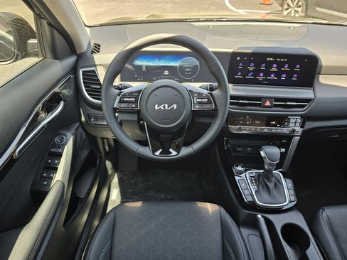New 2026 Kia Seltos EX FWD image 6