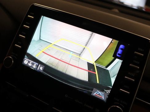Used 2021 Toyota Avalon Limited w/ Advanced Safety Package FWD image 28