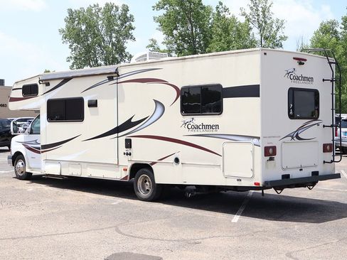 Used 2015 Chevrolet Express 4500 w/ RV Package RWD image 4