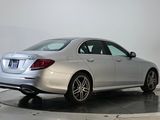 Used 2019 Mercedes-Benz E 300 4MATIC image 2