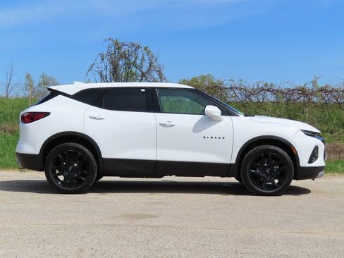 Used 2021 Chevrolet Blazer LT AWD/4WD image 2