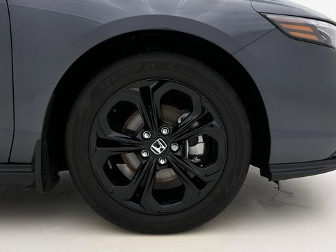 Used 2025 Honda Accord SE image 25