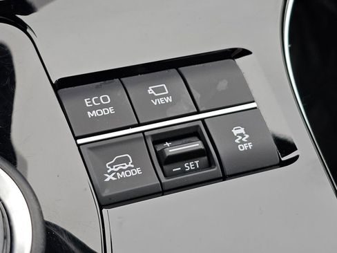 Used 2023 Toyota bZ4X Limited image 11