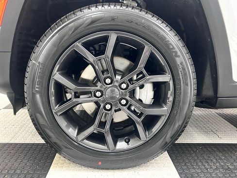 New 2025 Jeep Grand Cherokee Limited AWD/4WD image 8