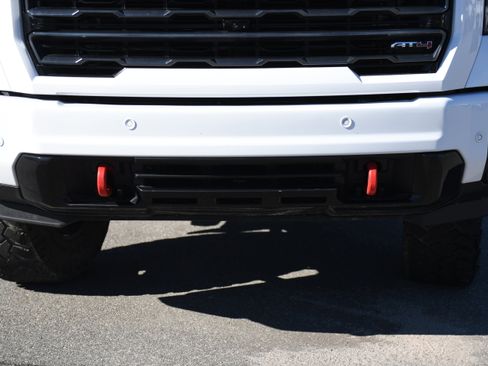 Used 2024 GMC Sierra 2500 AT4 w/ Technology Package image 8